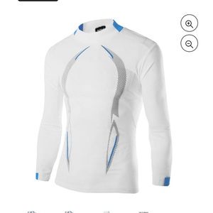 Athletic long sleeve shirt
